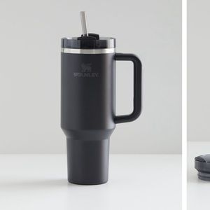 Stanley Quencher 2.0 Flowstate 40 oz Tumbler Black